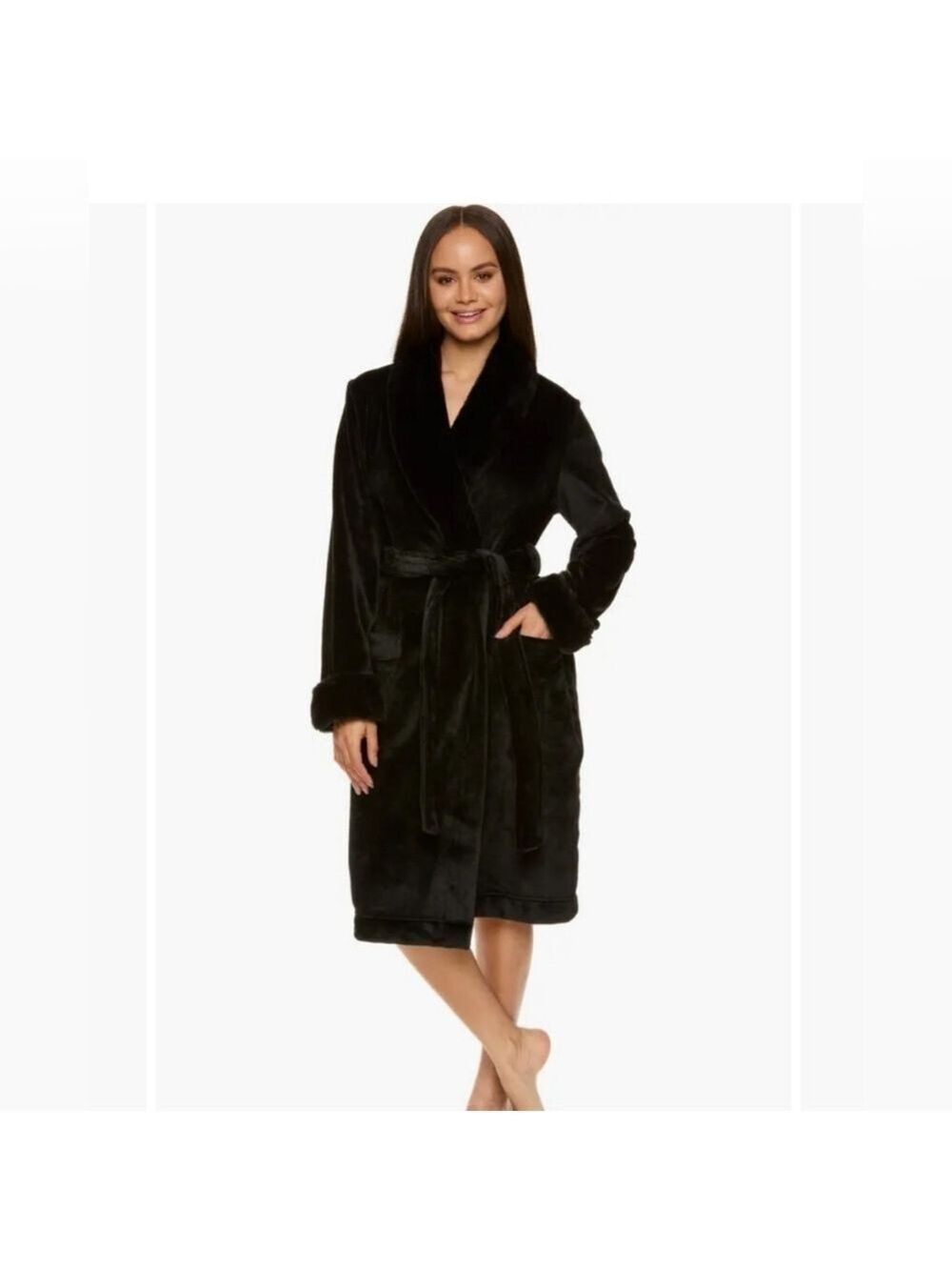 Tahari black cozycore plush womens robe. Size Large